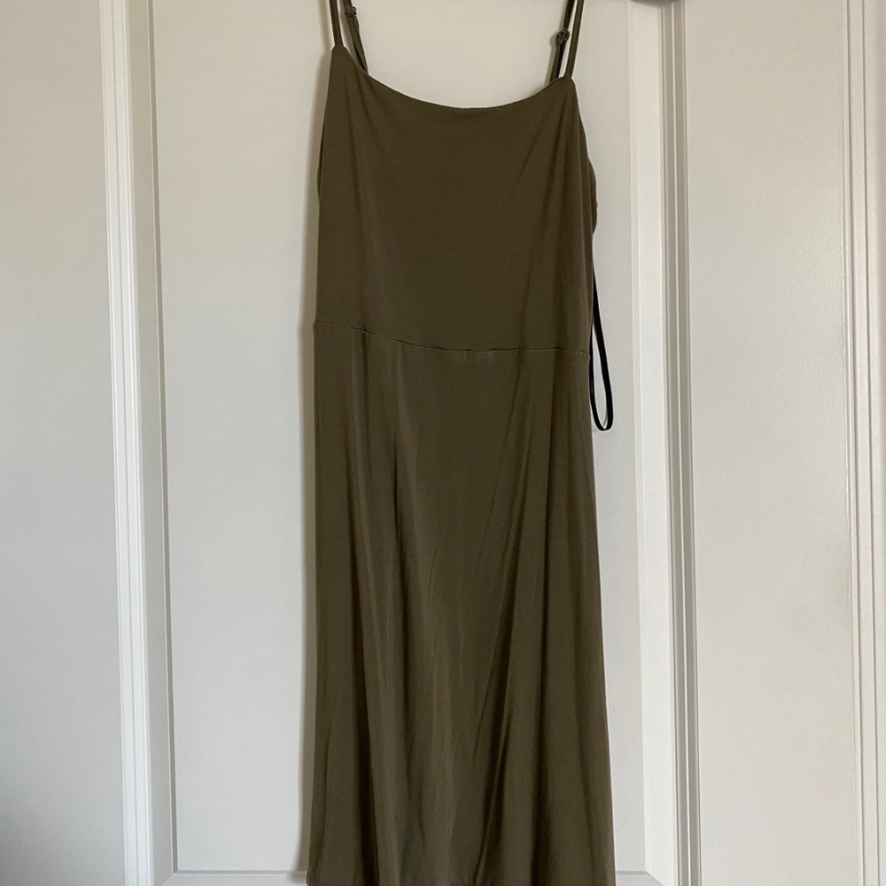 Green flowy casual dress